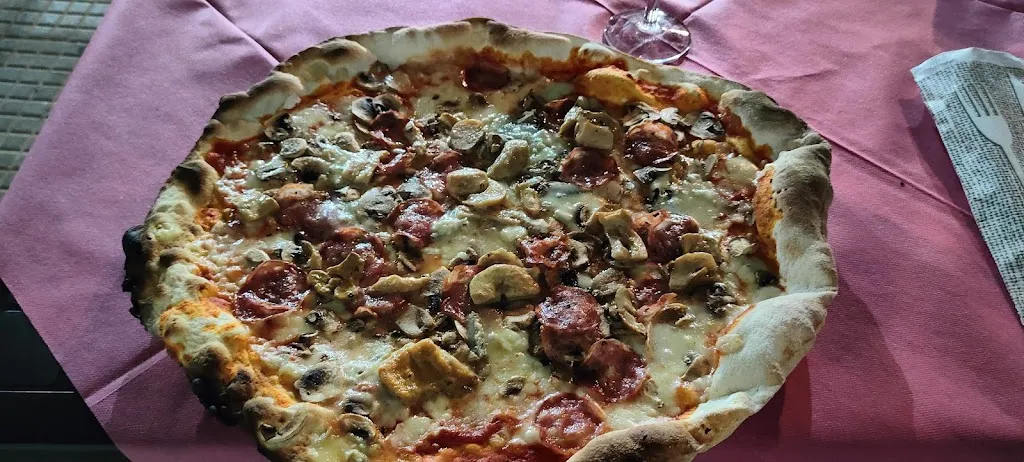 Pizzeria Lady B_Samassi_slider_image_2