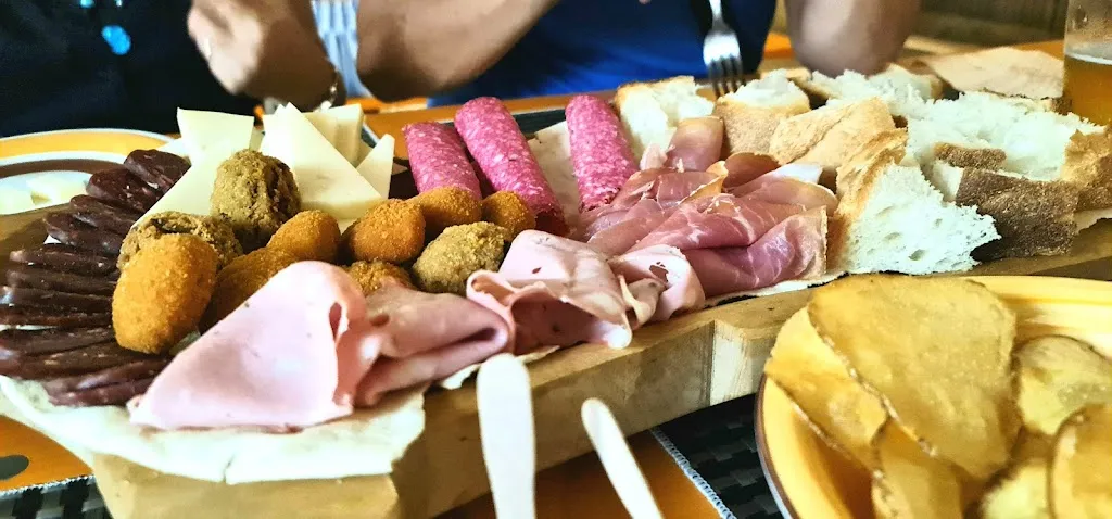 Vineria Mangiantini_Samassi_slider_image_2