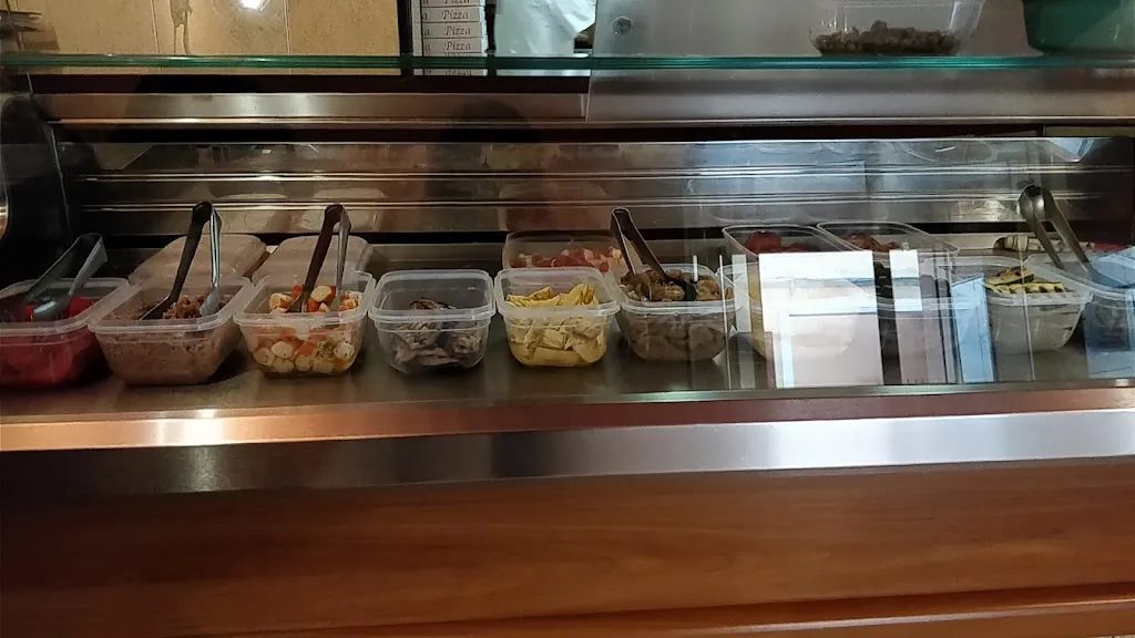 Pizzeria Diana Marino e Lentini Sabrina_San Giovanni Suergiu_slider_image_3