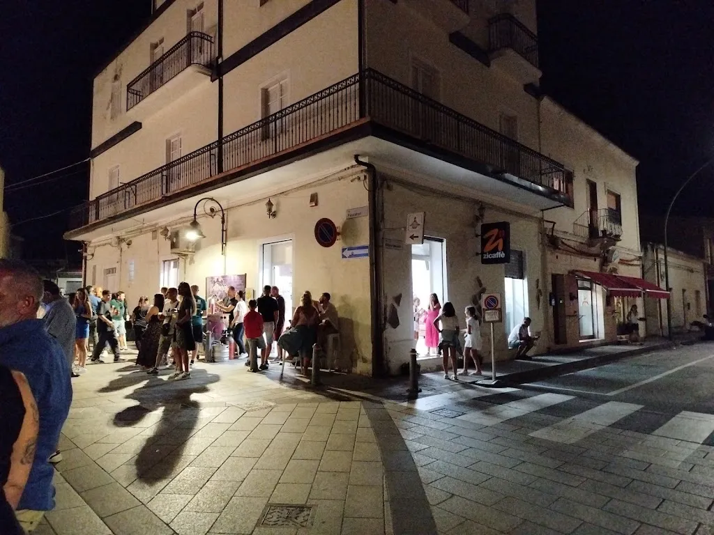 Giuliano Usai_Be Strong - Drink & Food_San Giovanni Suergiu_review