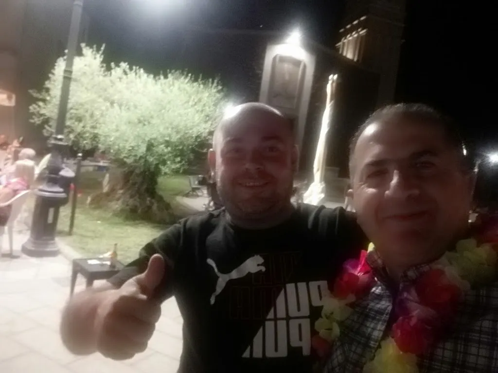 Sandro Melis _Be Strong - Drink & Food_San Giovanni Suergiu_review