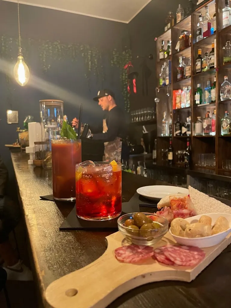 Matteo Marrocu_Quetzal cocktail bar_San Gavino Monreale_review