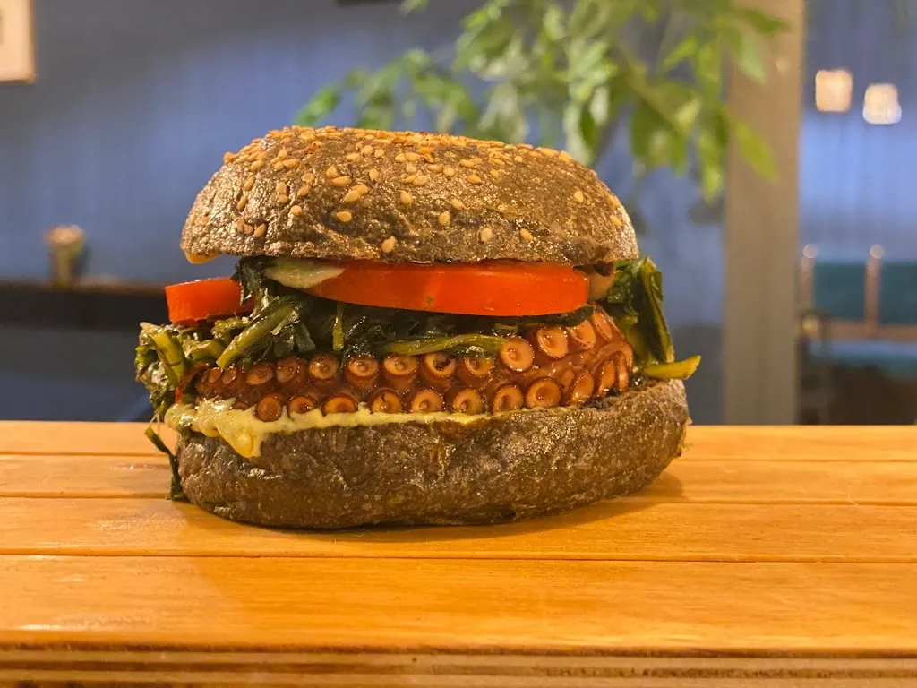 Quetzal cocktail bar_San Gavino Monreale_slider_image_3