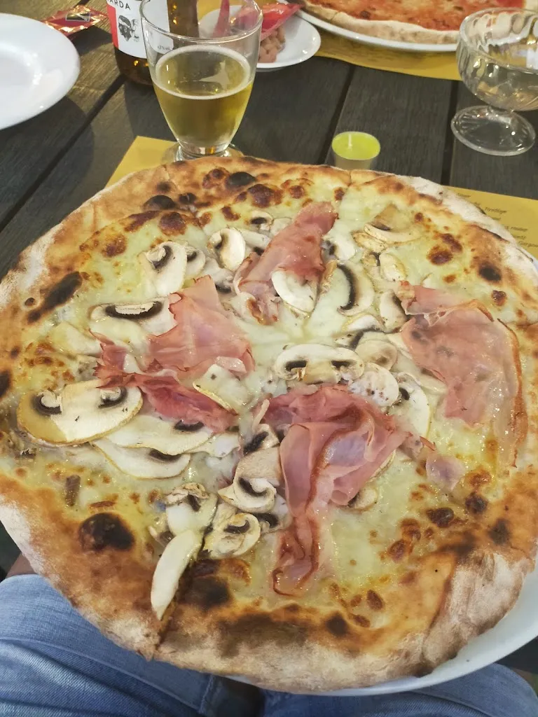 Pizzeria Michye Mouse_San Gavino Monreale_slider_image_1