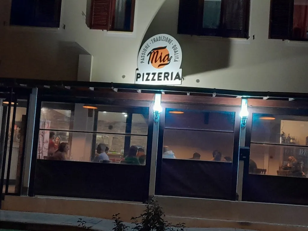 Pizzeria Mia_San Gavino Monreale_slider_image_1