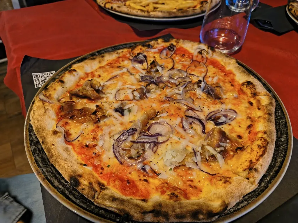 Pizzeria Mia_San Gavino Monreale_slider_image_2