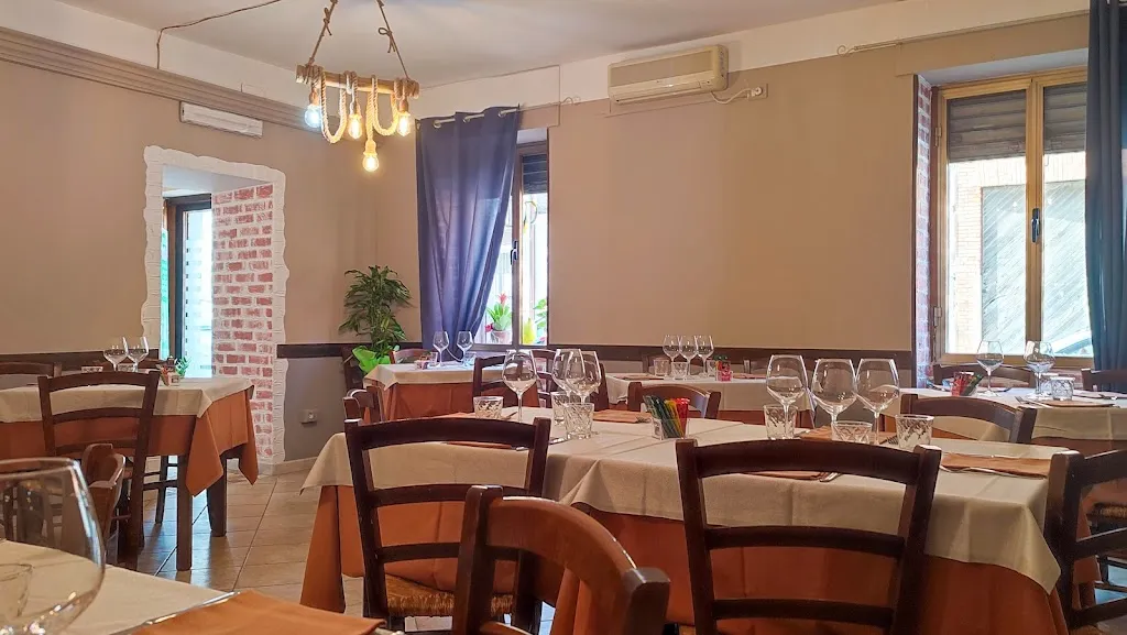 Lu Cugnoru - Bruschetteria Friggitoria restaurant in Porto Torres