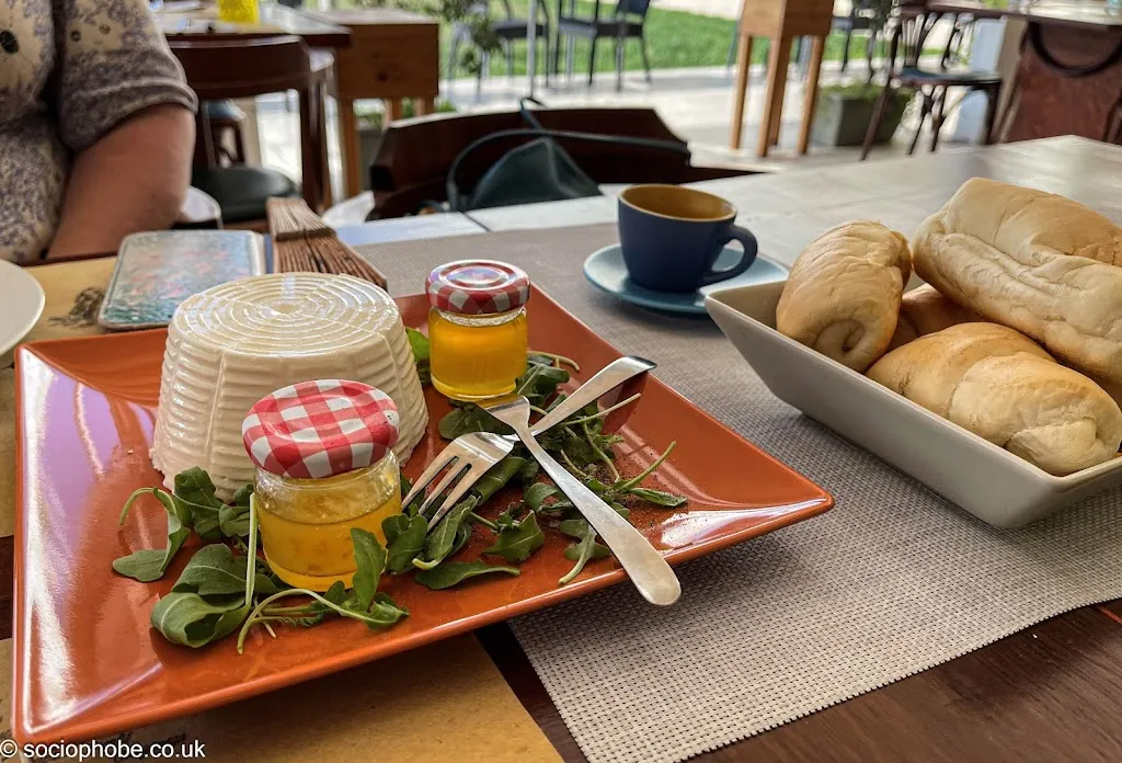 Marcus Hurley_Bar Sport Ristorante_Porto Torres_review