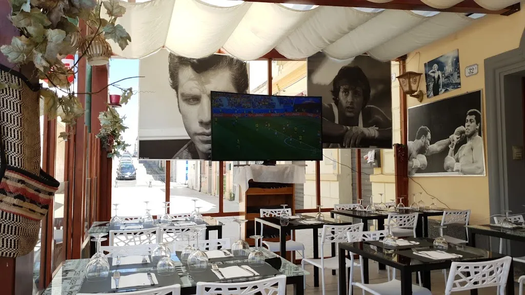 James Wilding_Bar Sport Ristorante_Porto Torres_review