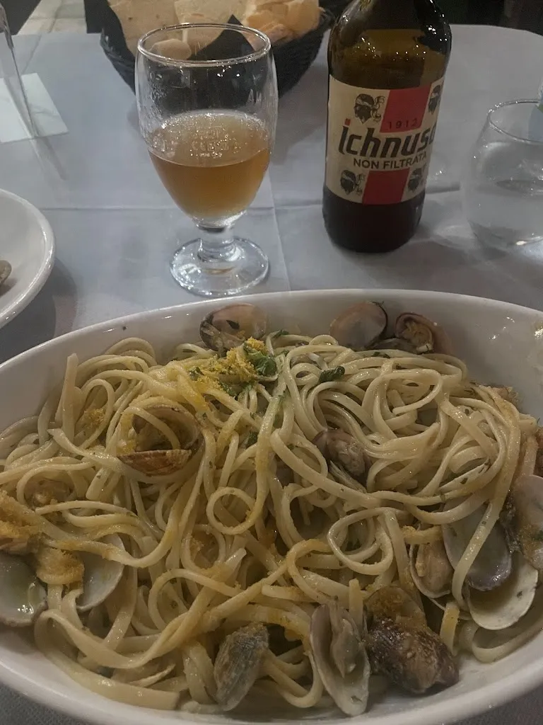 Cécile Renaffe_Ristorante Pizzeria Braceria Le Paranze di Alessandro Usai_Porto Torres_review