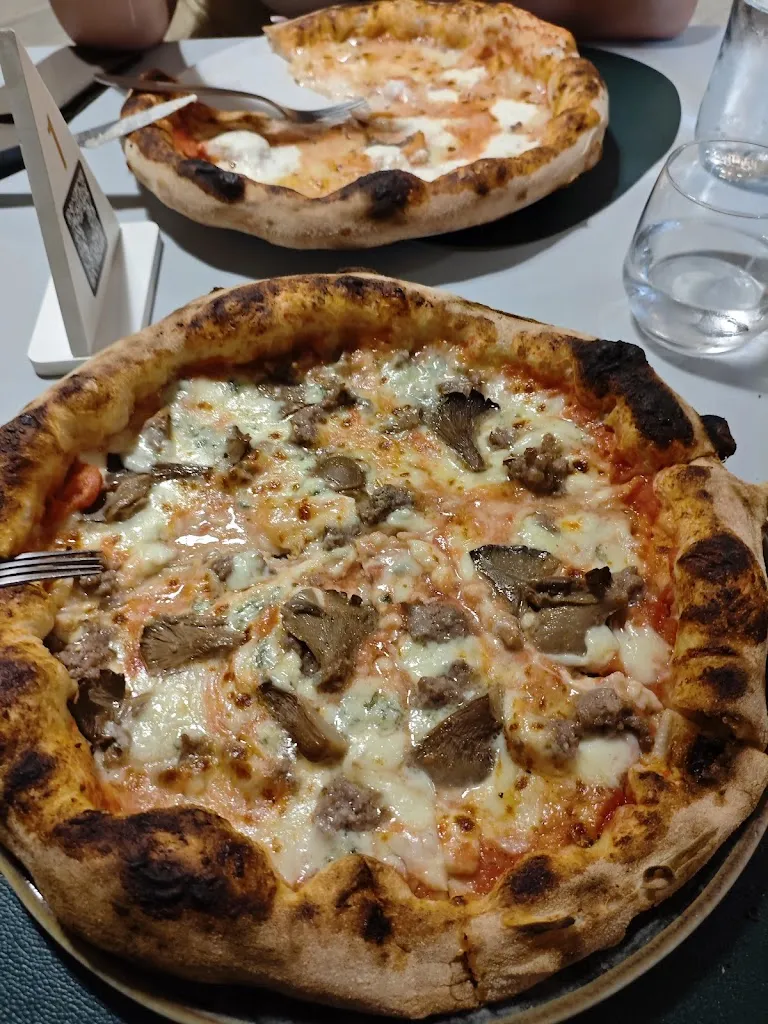Karol_Solum Pizzeria Porto Torres_Porto Torres_review
