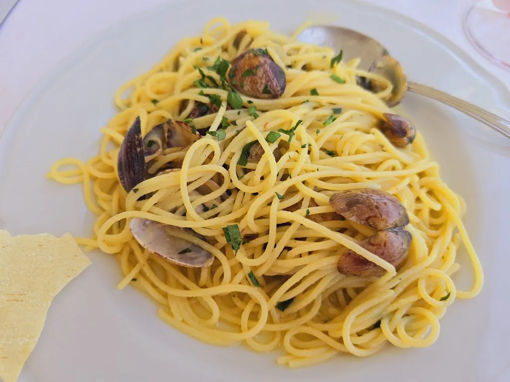 Angelo Sanna_L'Ostrica_Porto Torres_review