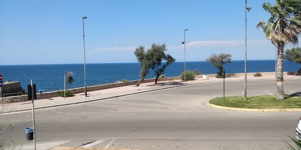 Jakob Fifnja_L'Ostrica_Porto Torres_review