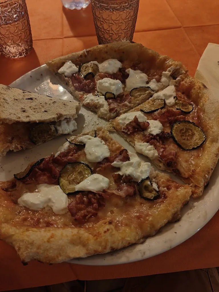 Lorenzo Walter Autino_Ristorante Pizzeria Vicolo Cabitta_Porto Torres_review