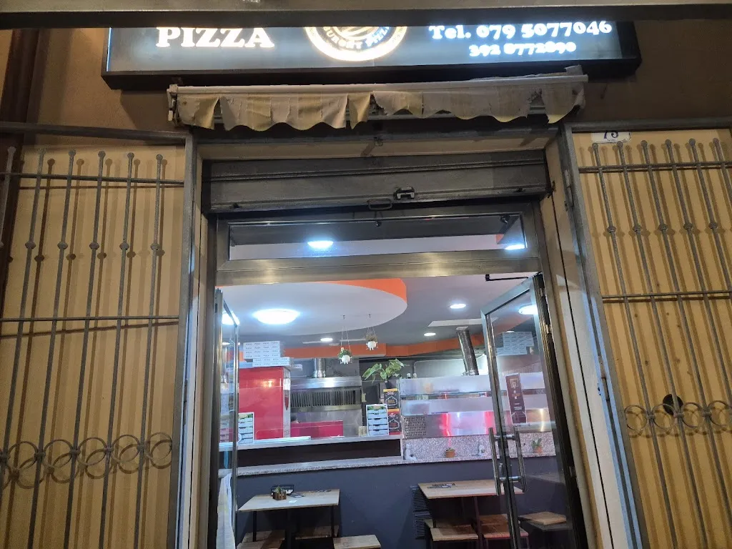 Burghy Pizza restaurant in Porto Torres