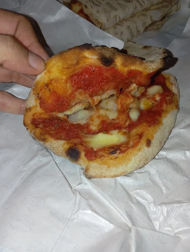 Lucia Dore_Pizzeria C'è Pizza Per Te_Porto Torres_review