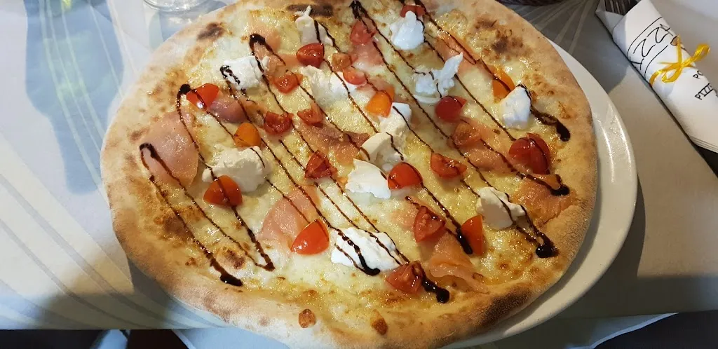 Exploras Fra_Pizzeria Paninoteca | Pizza Loca di Sessinni Gian Luca_Porto Torres_recensione