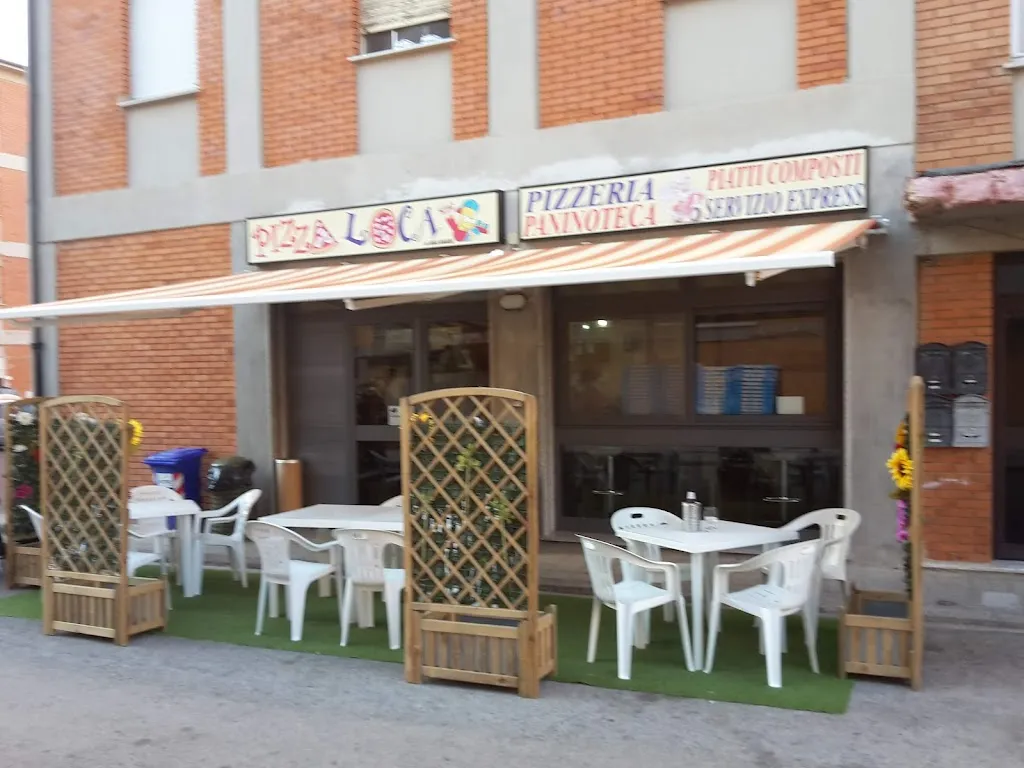 Pizzeria Paninoteca | Pizza Loca di Sessinni Gian Luca restaurant in Porto Torres