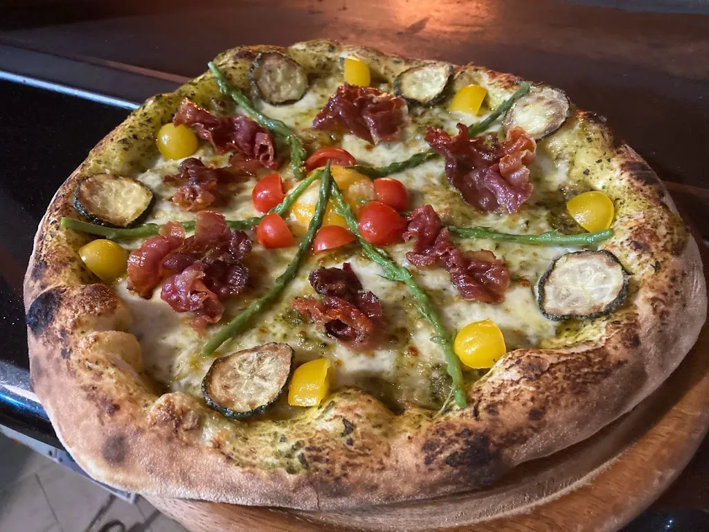 Pizzeria Paninoteca | Pizza Loca di Sessinni Gian Luca_Porto Torres_slider_image_3