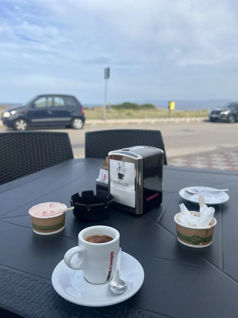 Tom B_Bar gelateria il Golfo_Porto Torres_review