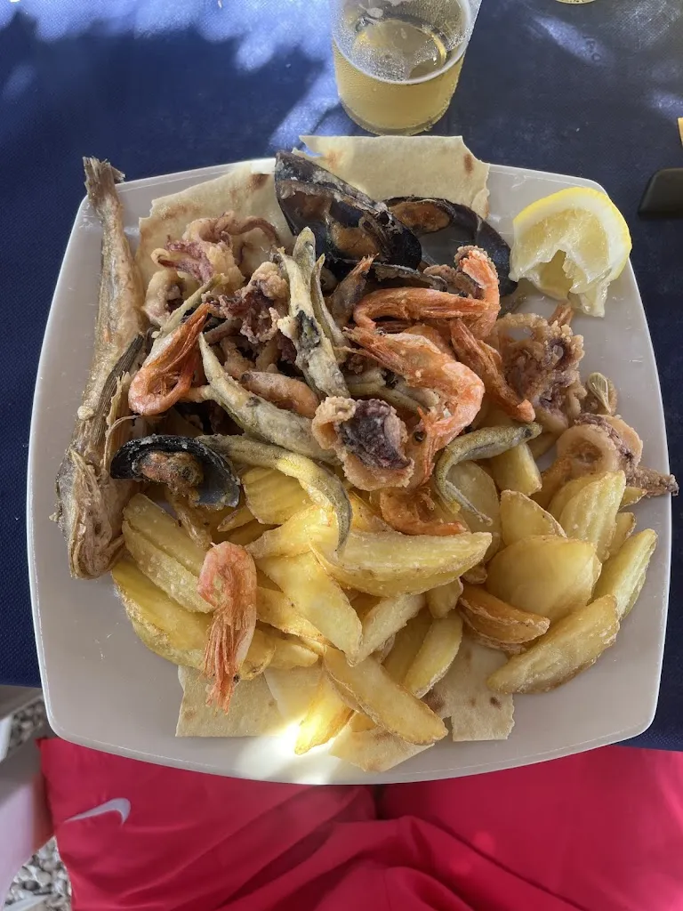 simone sanna_Bar ristorante Barracuda beach_San Vero Milis_review