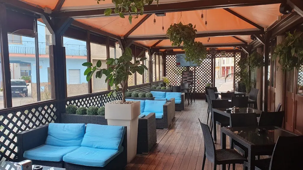 Free Time's Pub restaurant in Sanluri