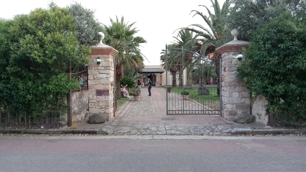 Le Colonne_San Sperate_slider_image_1