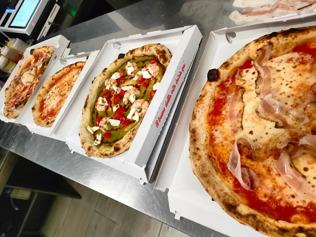 Pomodoro pizzeria d'asporto_San Sperate_slider_image_1