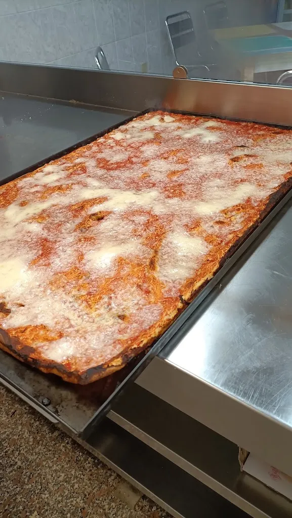 Pizzeria Lo Scoiattolo_San Sperate_slider_image_3