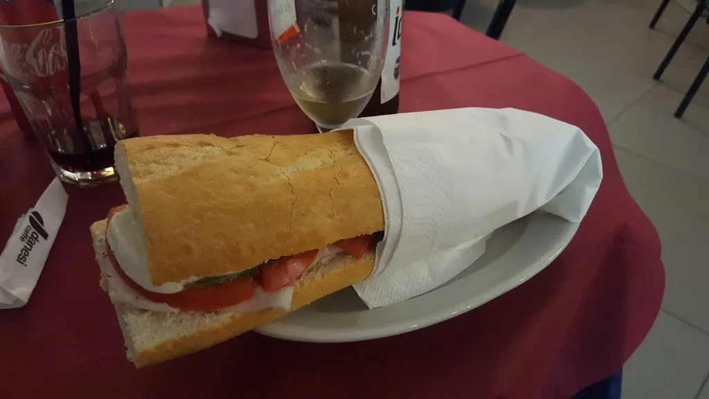 Wessel Doldersum_Bar Paninoteca Le Vele_Sant'Antonio di Gallura_review