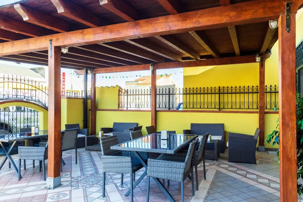 Ristorante Pizzeria Lorenzo_Santa Giusta_slider_image_3