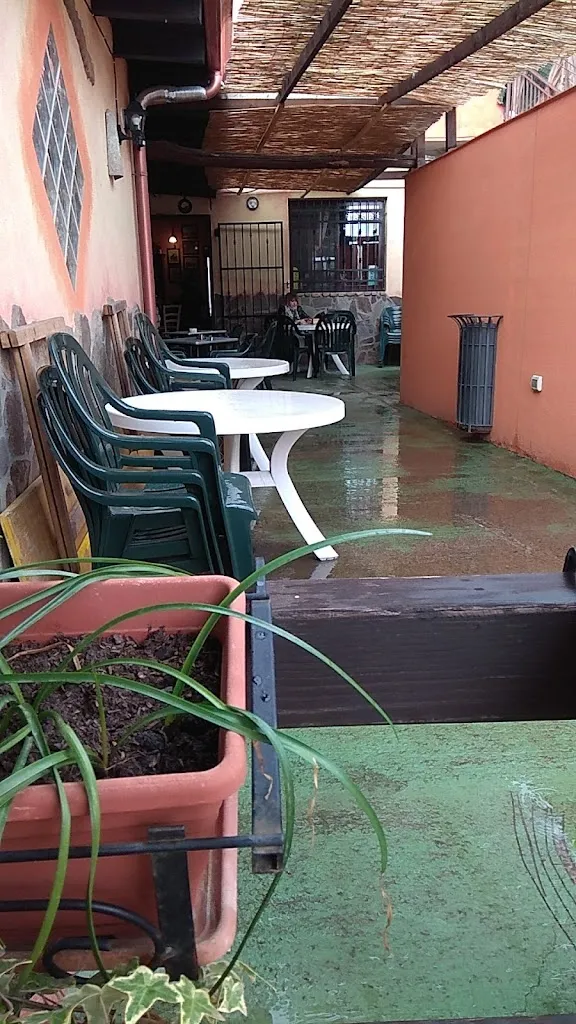 Bar Pizzeria Grillo di Poddi Federica_Santa Giusta_slider_image_3