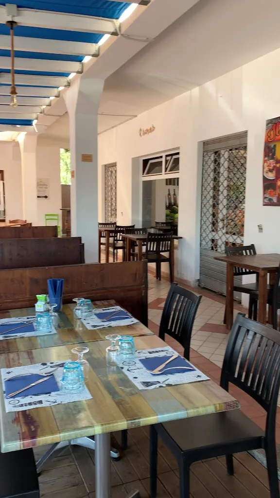 Ristorante La Barchetta Specialita' Pesce Allo Spiedo_Sant'Anna Arresi_slider_image_2