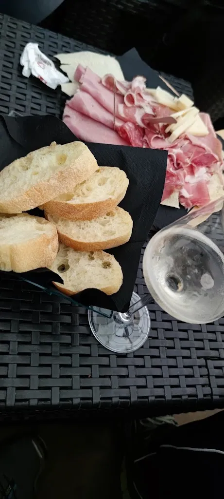 RUGGIERO FRONTINO_Stazione di Servizio Sosta Mare Tamoil_Sant'Anna Arresi_review