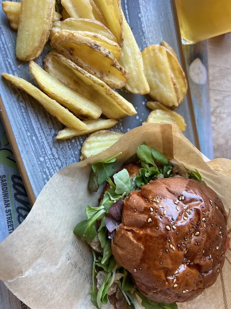 Leo_Vianello's Sardinian Street food_San Teodoro_review