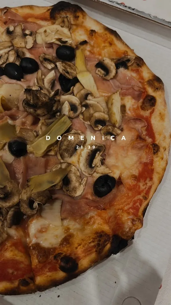 Valeria Limongi_Carpe Diem bar - pizzeria_Ginosa_review