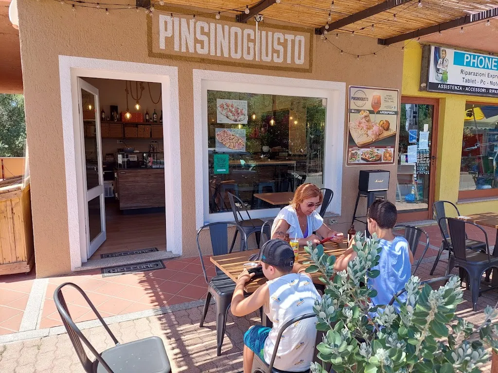 PinsinoGiusto restaurant in San Teodoro