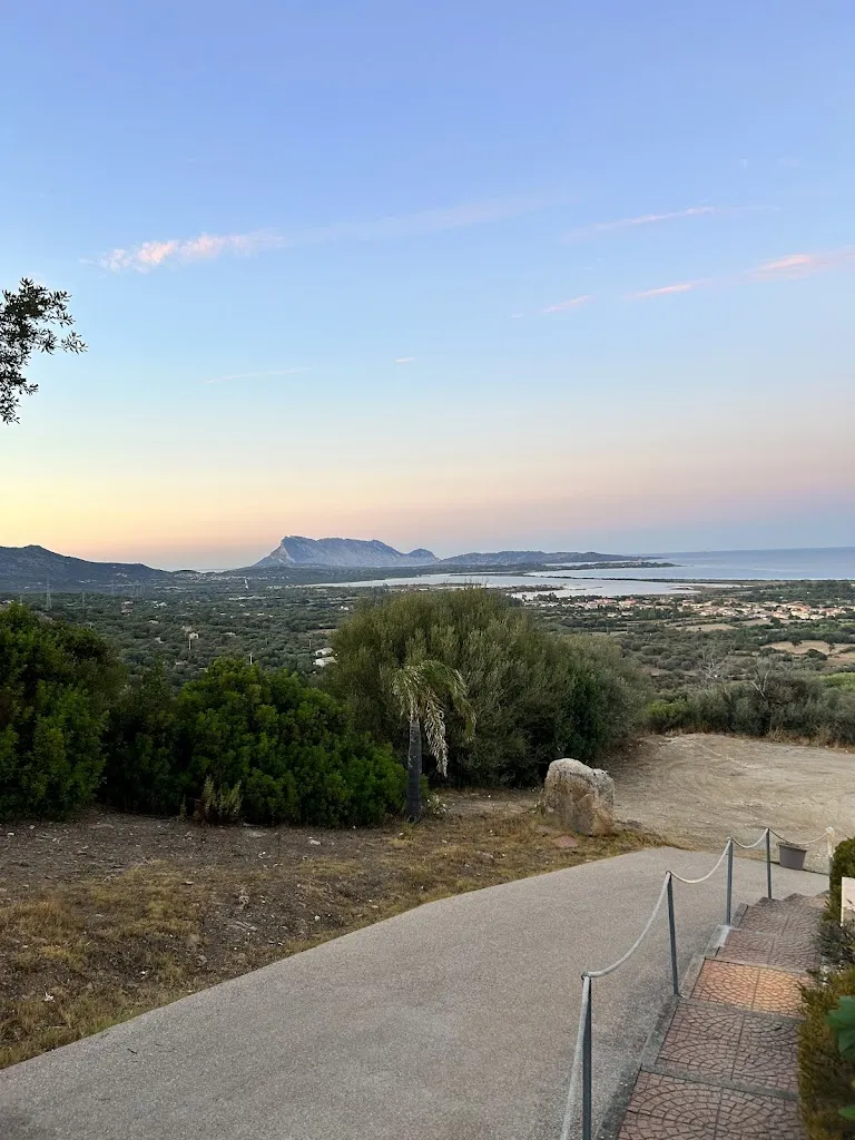 Ömür UZGİDİM_La Suara Longa_San Teodoro_review