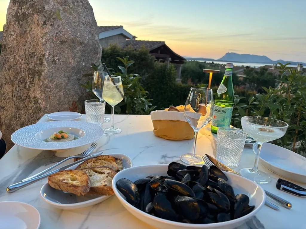 RISTORANTE MARES_San Teodoro_slider_image_3