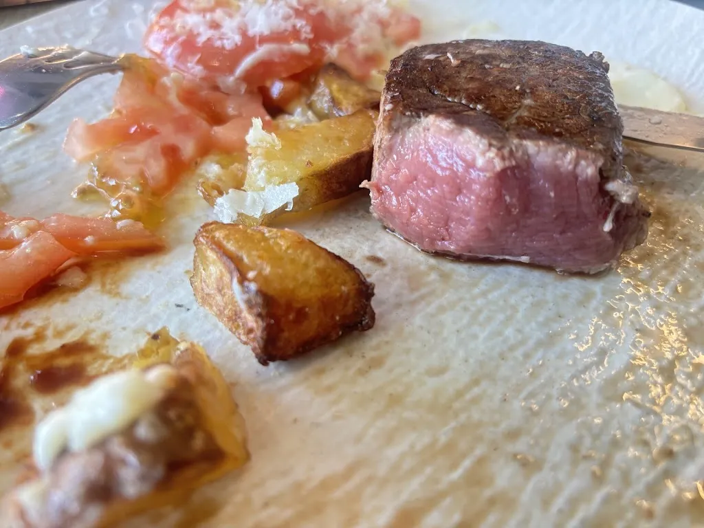 Chris Smith_Dimonios Ristorante Di Mario Vincis_San Teodoro_review