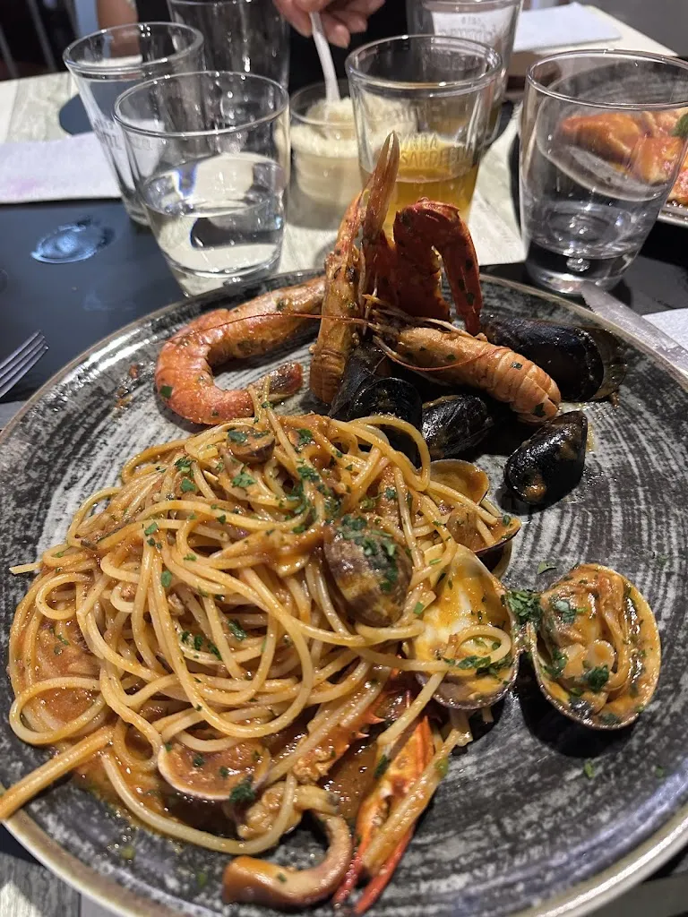 m 'n m vineria & spaghetteria_Santa Teresa Gallura_slider_image_3