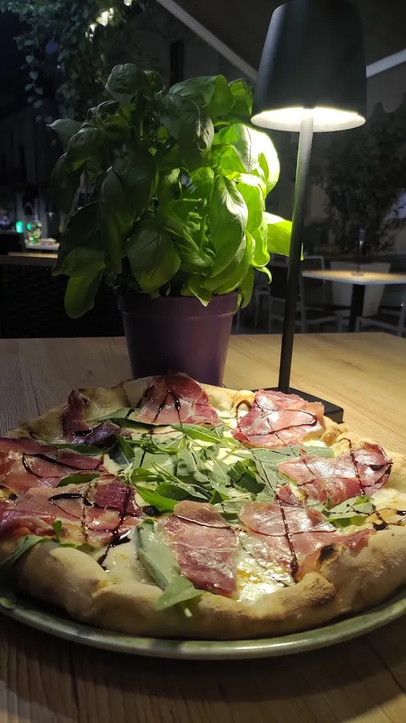 Menu_Fan-Q Pizzeria_Ginosa_image_3