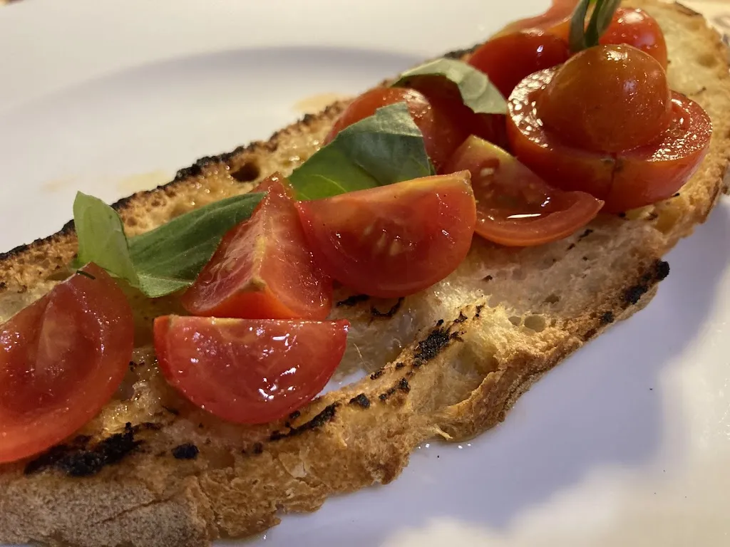 Melanie Defever_Fan-Q Pizzeria_Ginosa_review