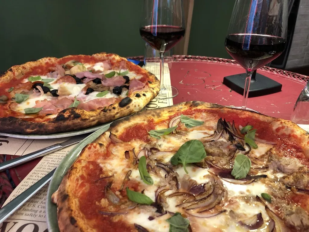 Silvia La Grand_Fan-Q Pizzeria_Ginosa_review