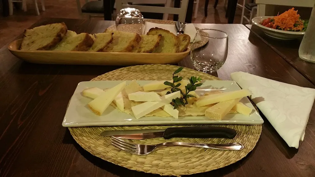 Osteria Vineria Cibus_Santadi_slider_image_2