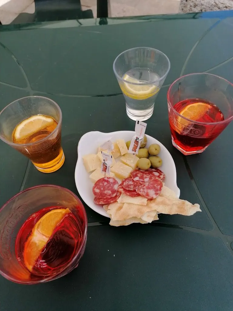 patrizia angius_Berto'S Bar Caffe'_Sarule_review