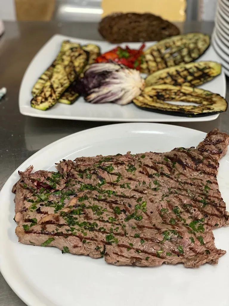 Pizzeria Bisteccheria da Alessandro restaurant in Sarroch