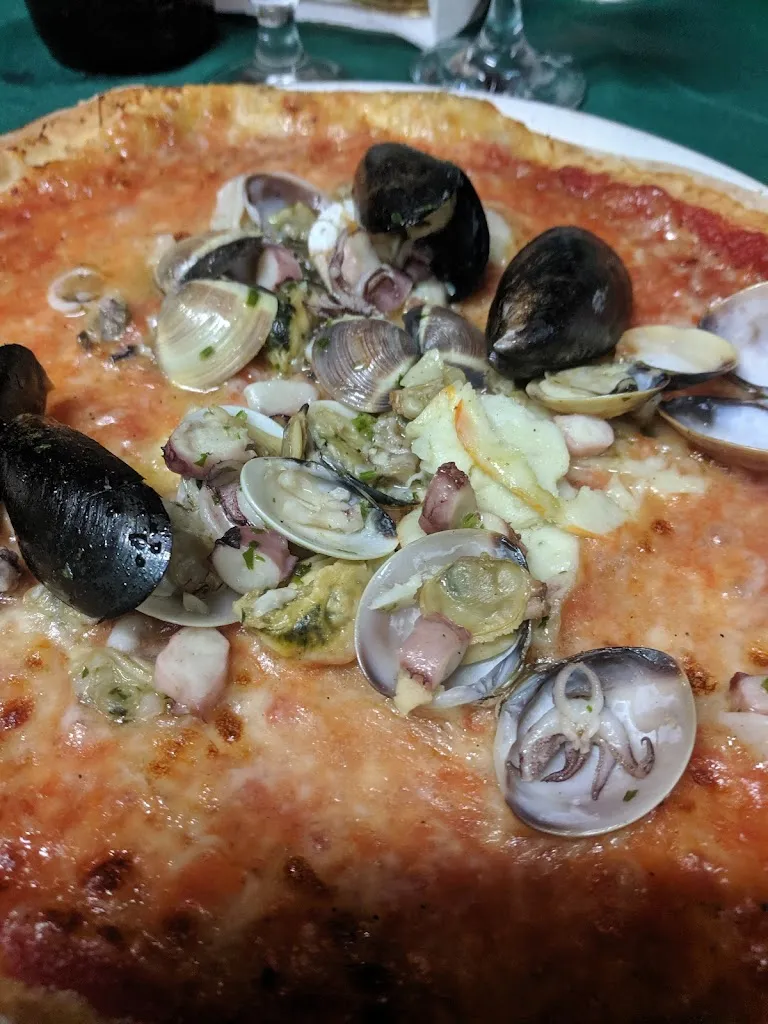 Small authentic restaurant_Scano di Montiferro_slider_image_2