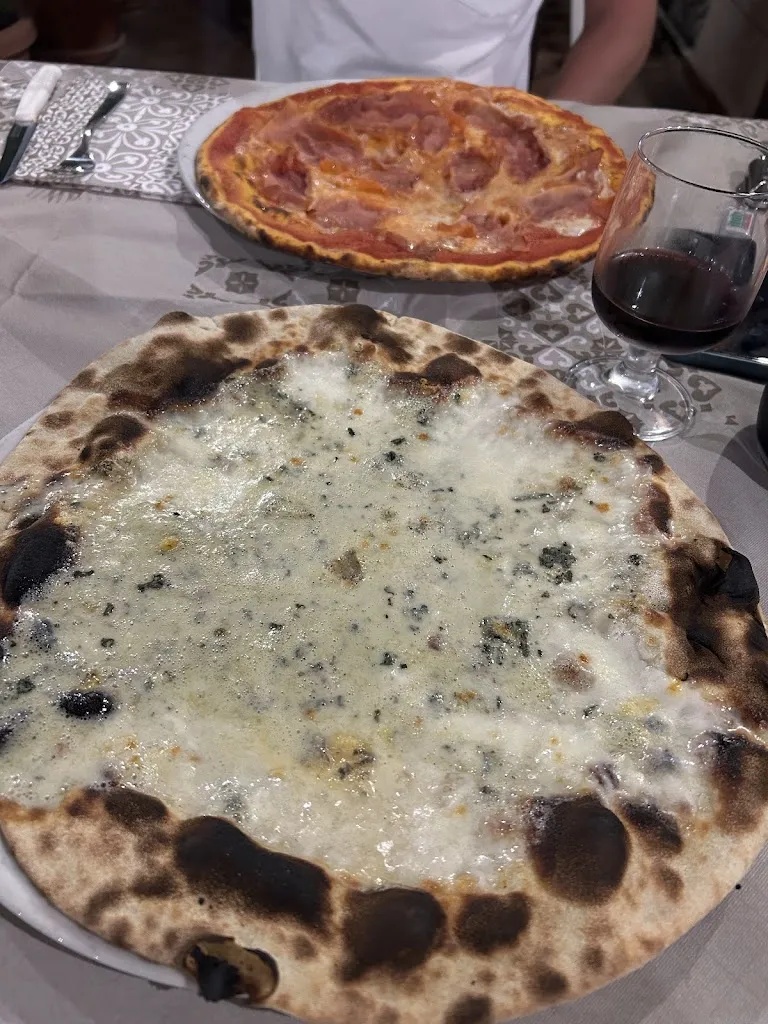 Magdalena Żerdzińska_Moretti_Ginosa_review