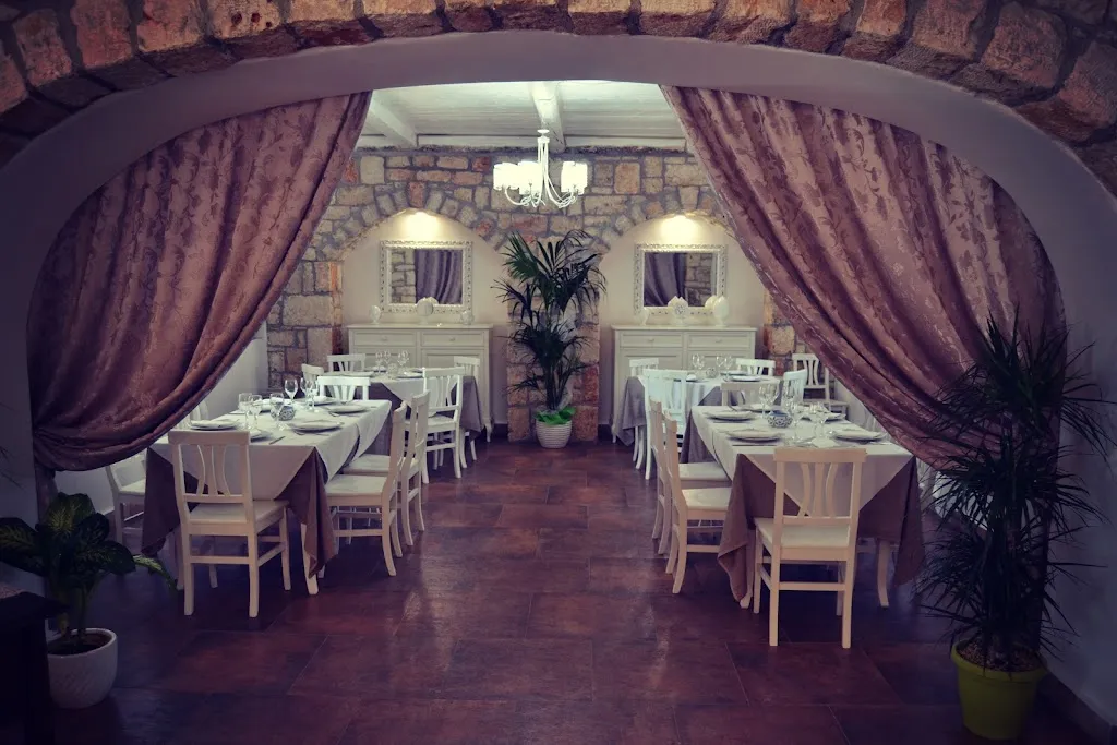 MASSERIA LAMA DI POZZO restaurant in Ginosa